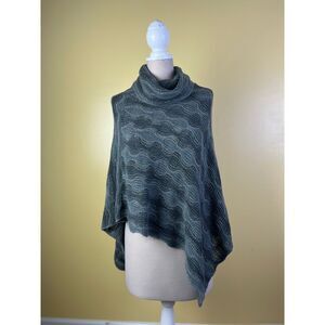 Cejon Gray Textured Knit Poncho Wrap Cowl Neck Shawl Metallic‎ Wave Pattern